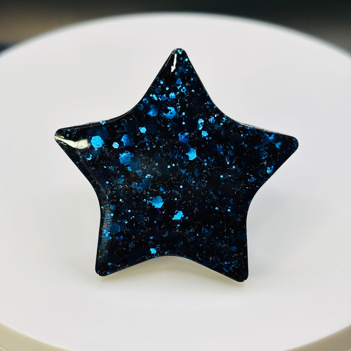 Broche Élara