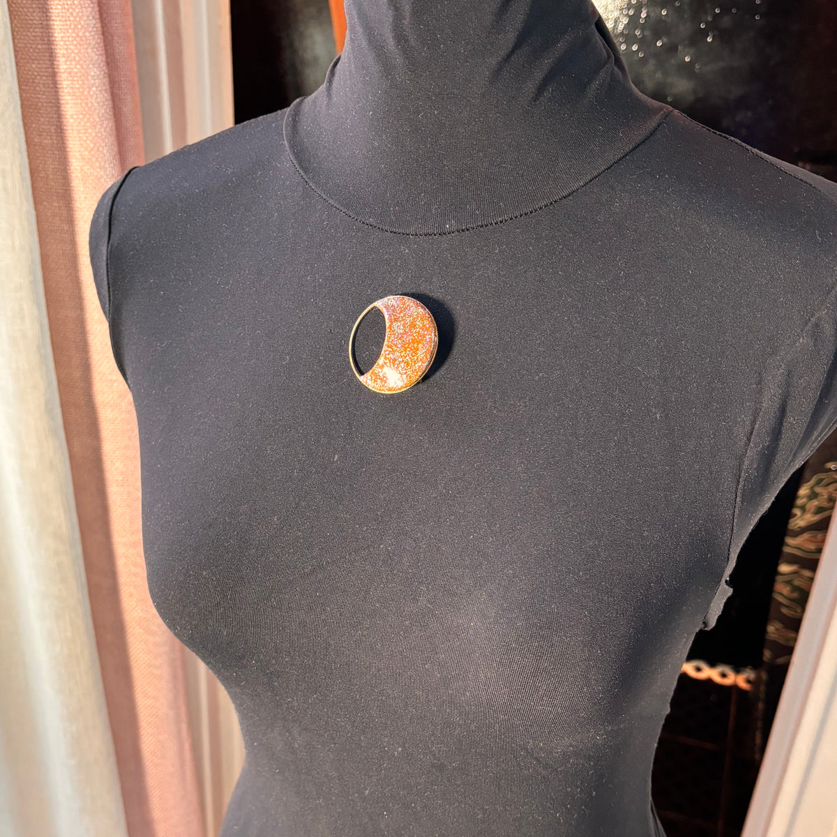 Broche Himalia